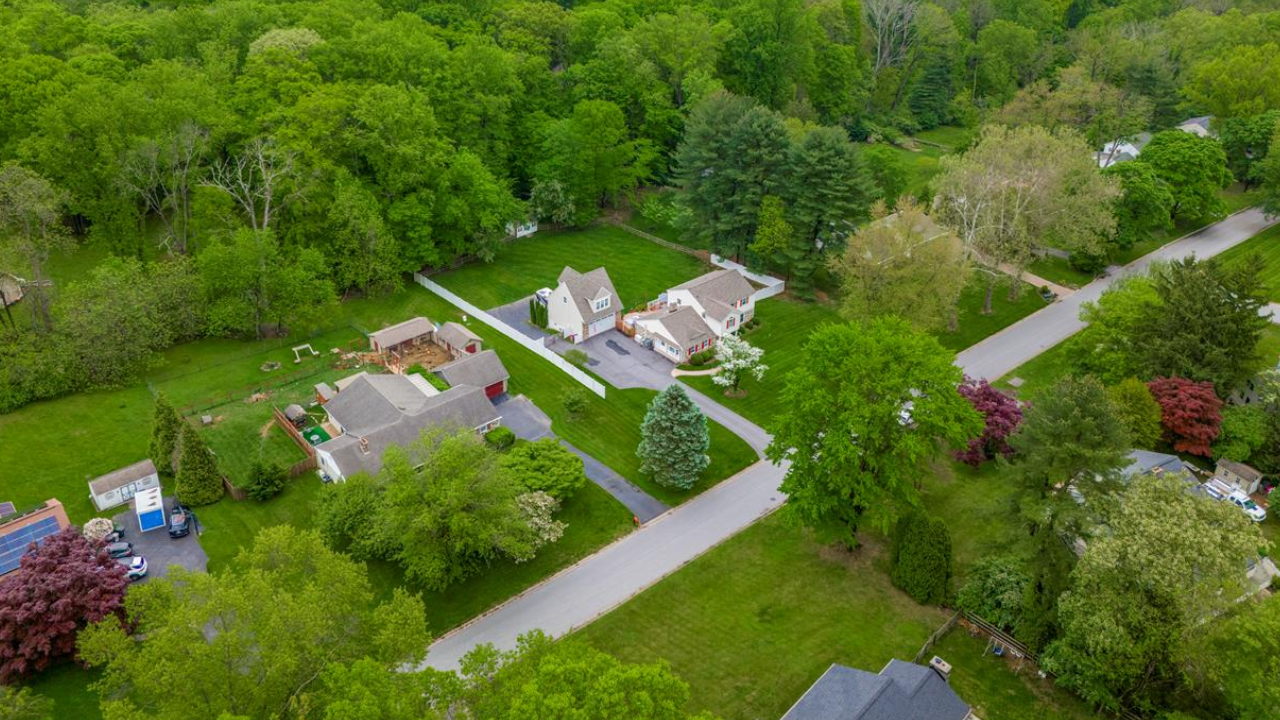 The Chester County Luxury Market: Spring Trends and What's in Demand header image.