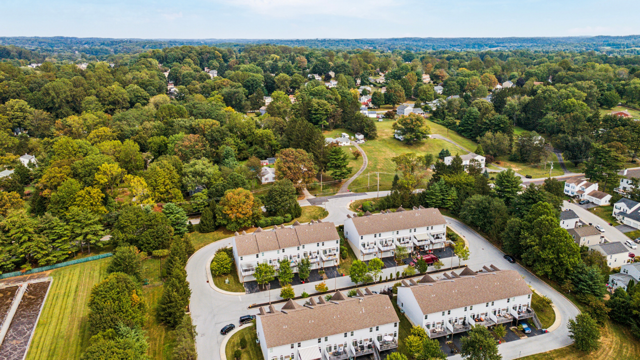 Smart Ways to Prepare Your Home for a Winter Sale in the Greater Philadelphia Suburbs header image.