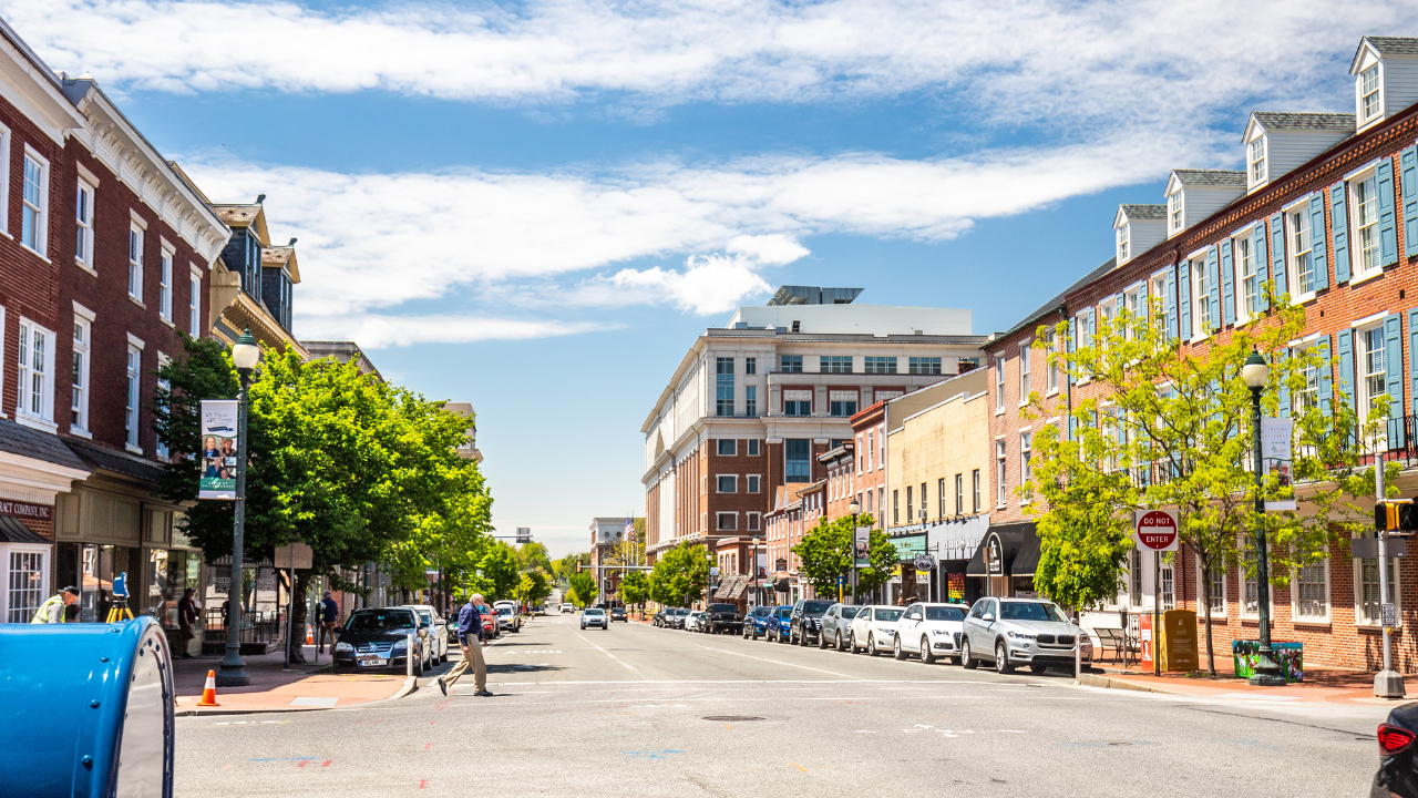 5 Favorite MUST SEE SPOTS of The Moore  Maguire Team header image.