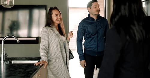 The Biggest Perks of Buying a Home This Winter header image.