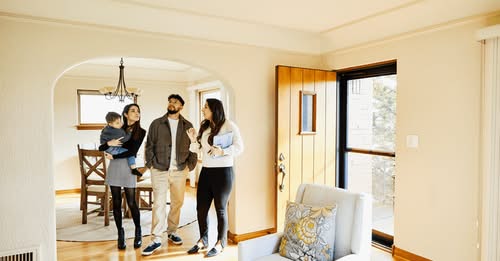 Should You Still Expect a Bidding War? header image.