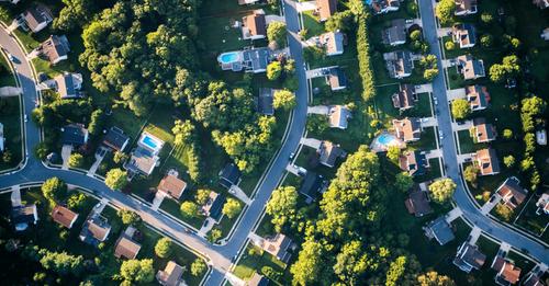 2025 Housing Market Forecasts: What To Expect header image.