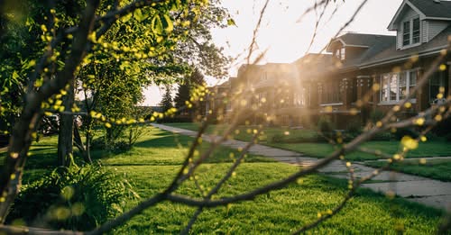 4 Ways To Give Your Offer an Edge This Spring header image.