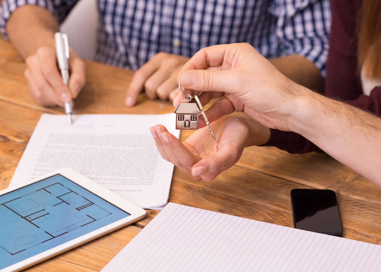 What Is a Closing Disclosure? Here’s What Home Buyers Should Know header image.