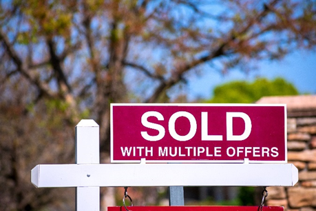 Orange County Housing Report: Multiple Offers Again?!? header image.