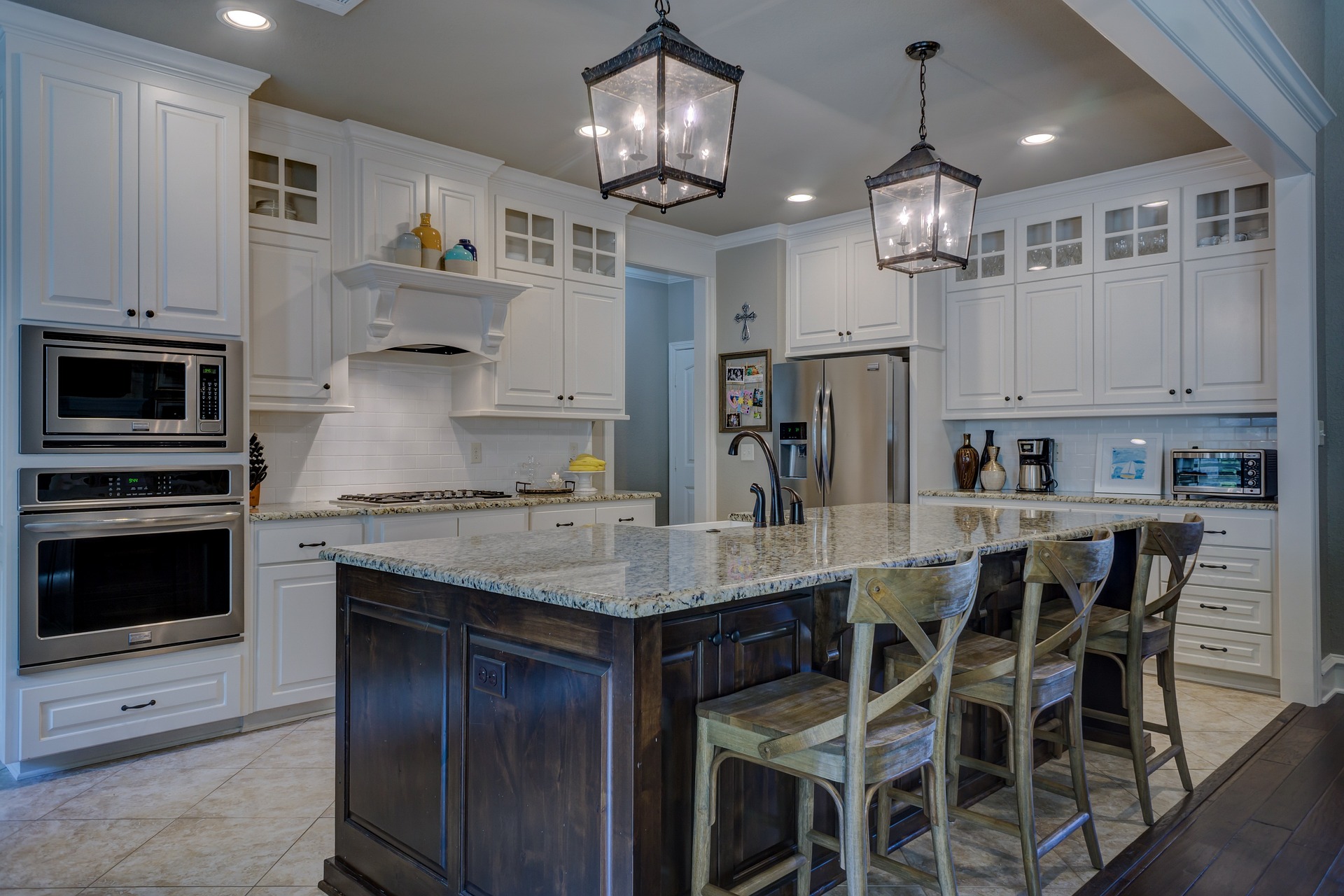 Making the Decision: A Comprehensive Guide to the Advantages and Disadvantages of Owning vs. Renting a Home header image.