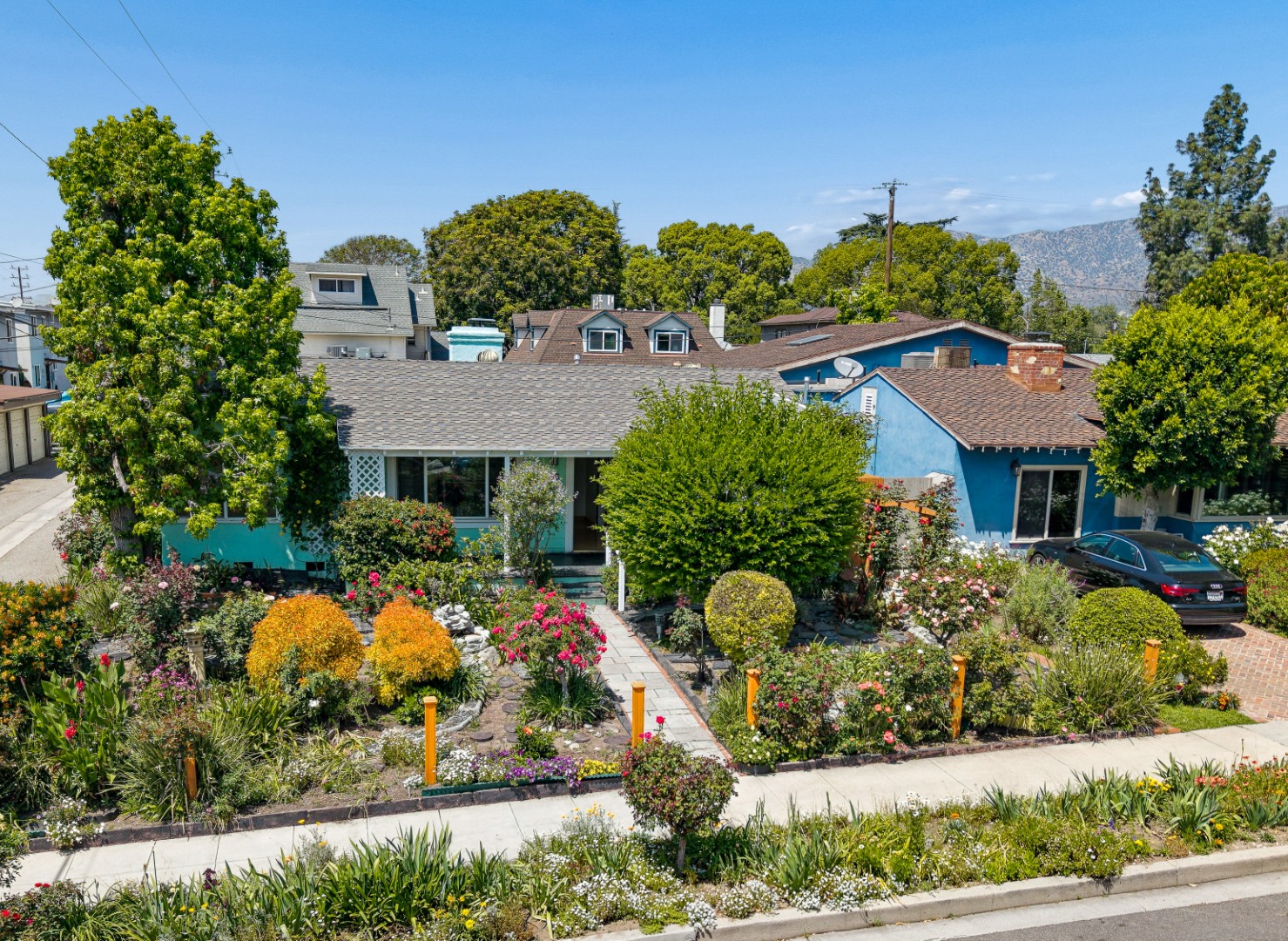 JUST SOLD in the Burbank Rancho: Multiple Offers Secured 🐴 header image.