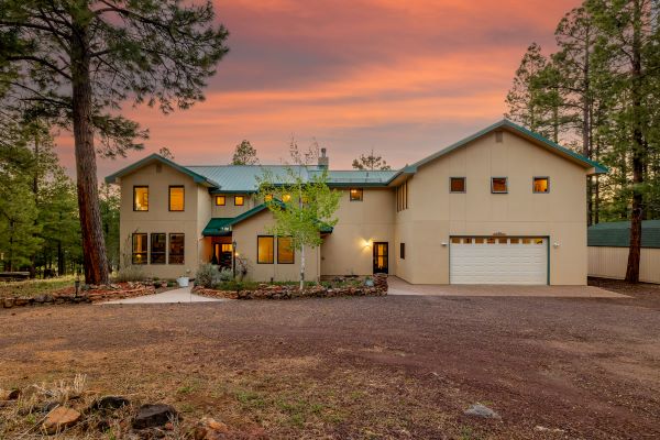 5240 Sierra Vista RD, Flagstaff, AZ, 86001 header image.
