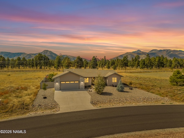Single-Level Home on 1.67 Acres for Sale in Flagstaff, AZ