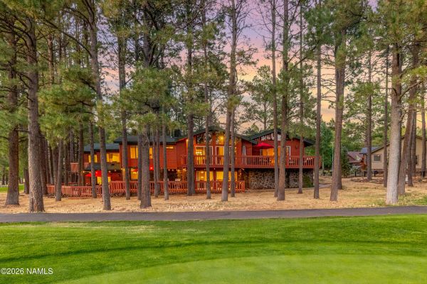 1407 N Mariposa Rd Flagstaff, AZ 86004 header image.
