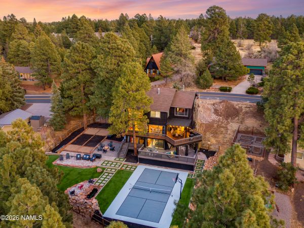 2055 N Fox Hill Road, Flagstaff, AZ 86004 header image.