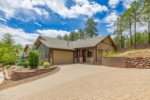 2489 W Mission Timber Cir Flagstaff, AZ 86001 header image.
