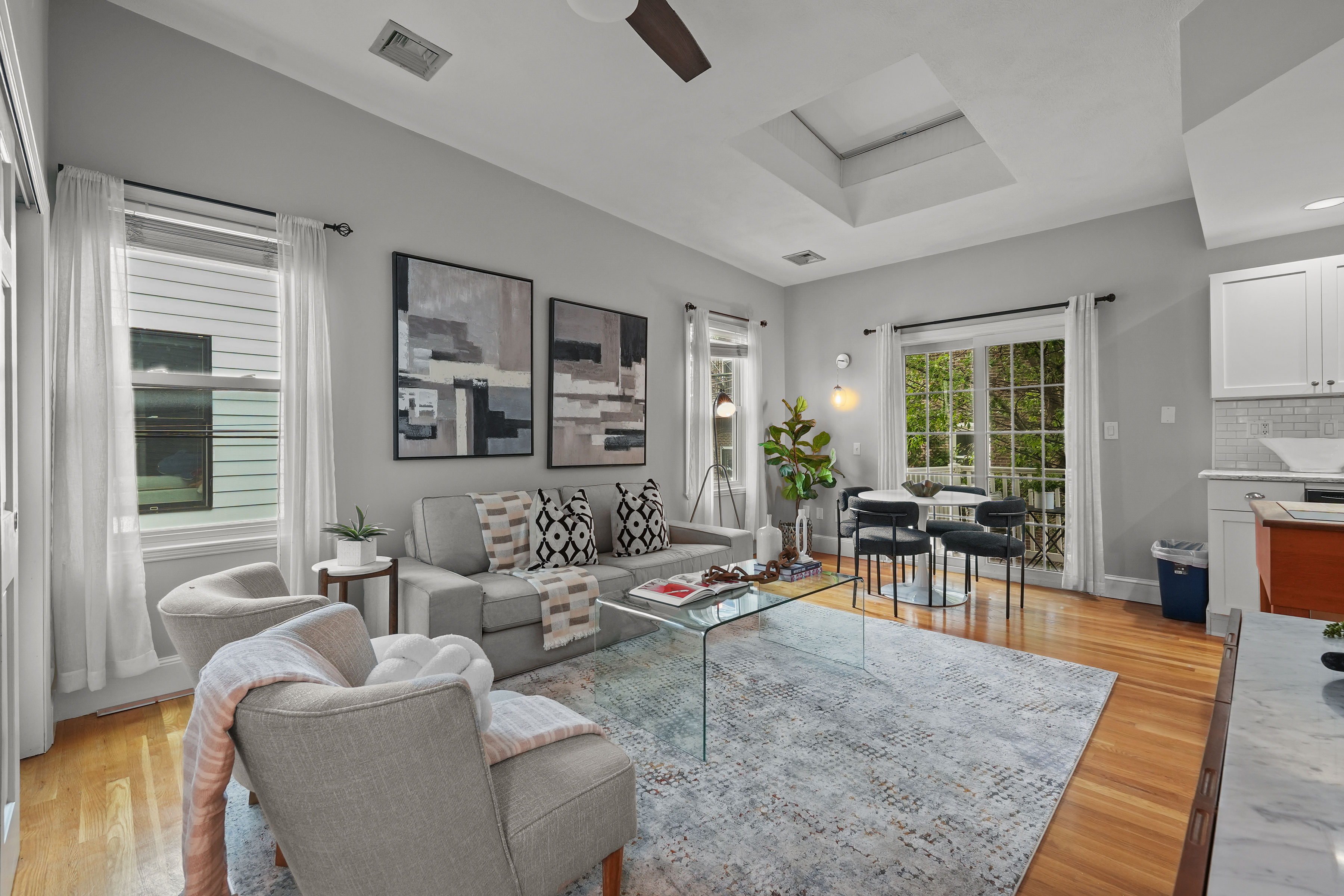 5 Effective Real Estate Tips for a Quick Sale header image.