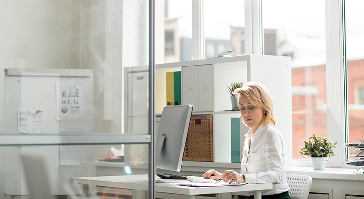 Four Expert Views on the 2021 Housing Market header image.