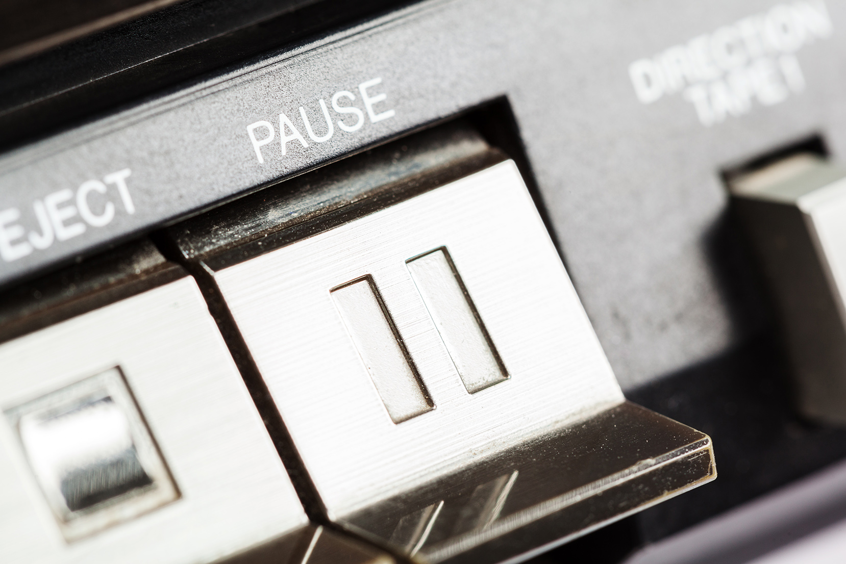 Knowing When to Hit Pause: Why Sometimes It’s Smarter to Take Your Home Off the Market header image.