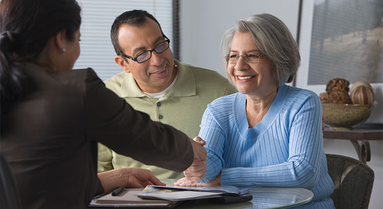 Why Should You Use A Professional to Sell Your Home? header image.