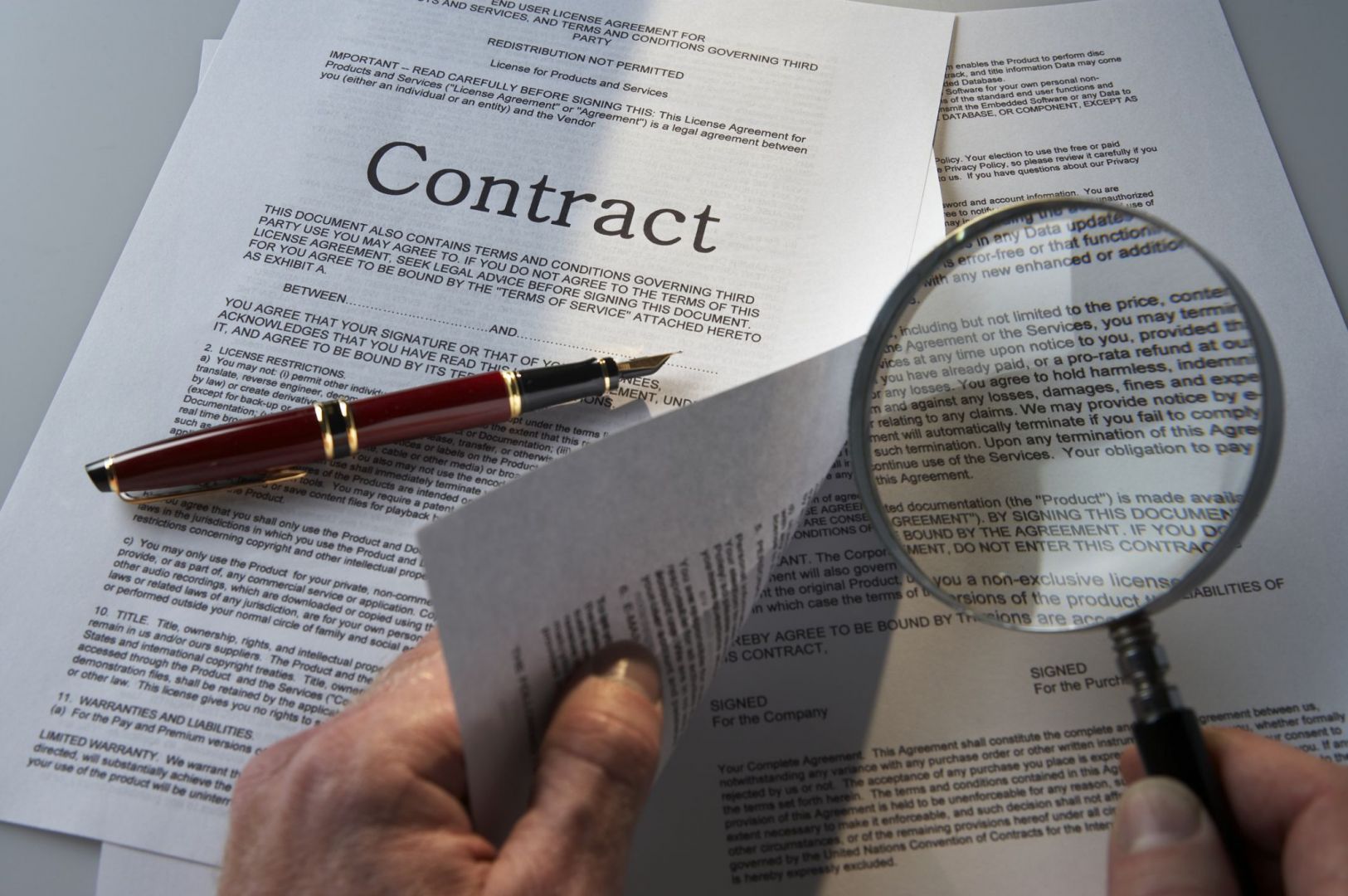 What are the Differences Between an Offer to Purchase Contract and a Purchase & Sales Contract? header image.