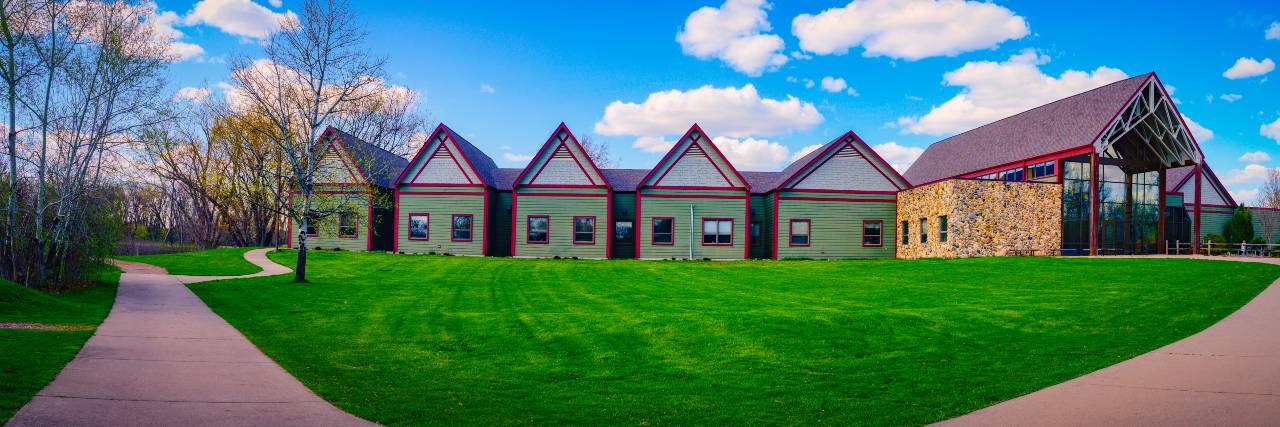 All the Best Reasons to Buy a House in West Sioux Falls header image.