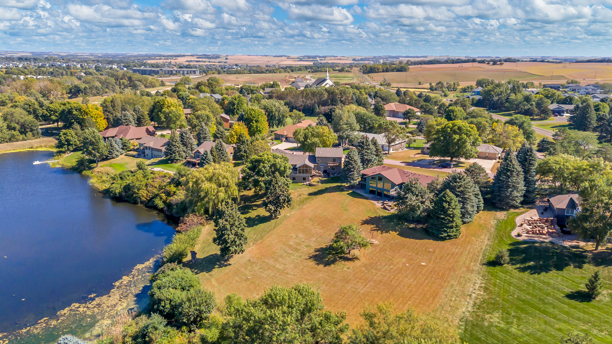 Advantages of Having Drone Videos to Help Sell Your Home header image.