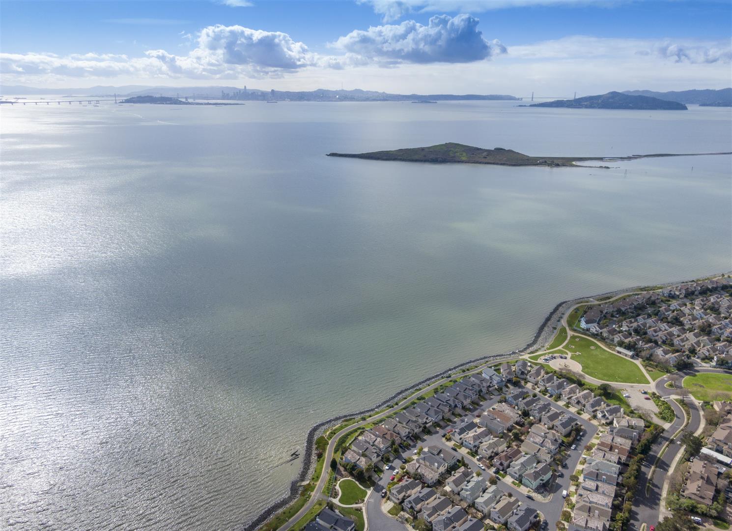 Available in The Breakers, Marina Bay, Richmond: Updated Home Near the Bay Trail and Waterfront header image.