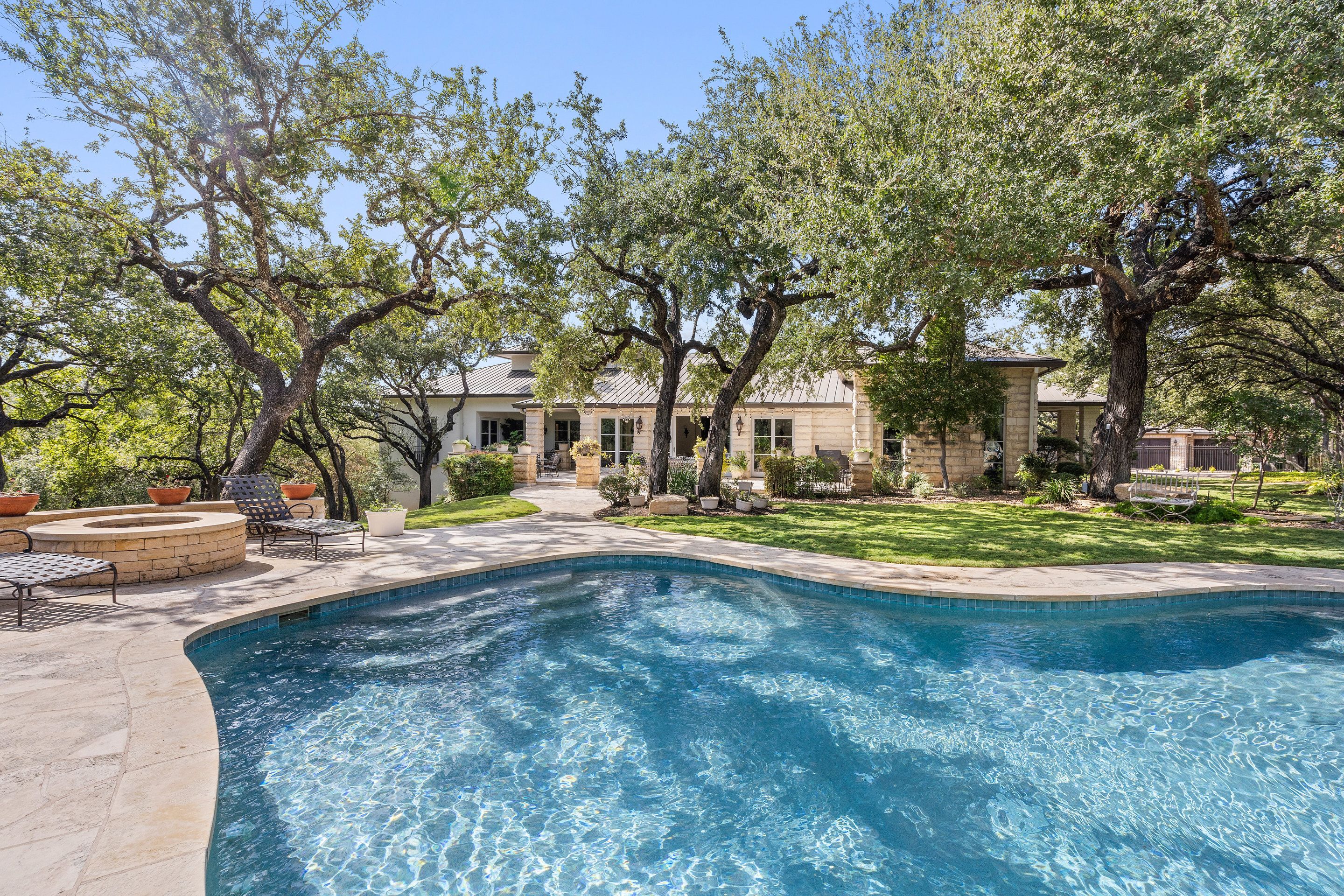 Selling A Home In Tarrytown header image.