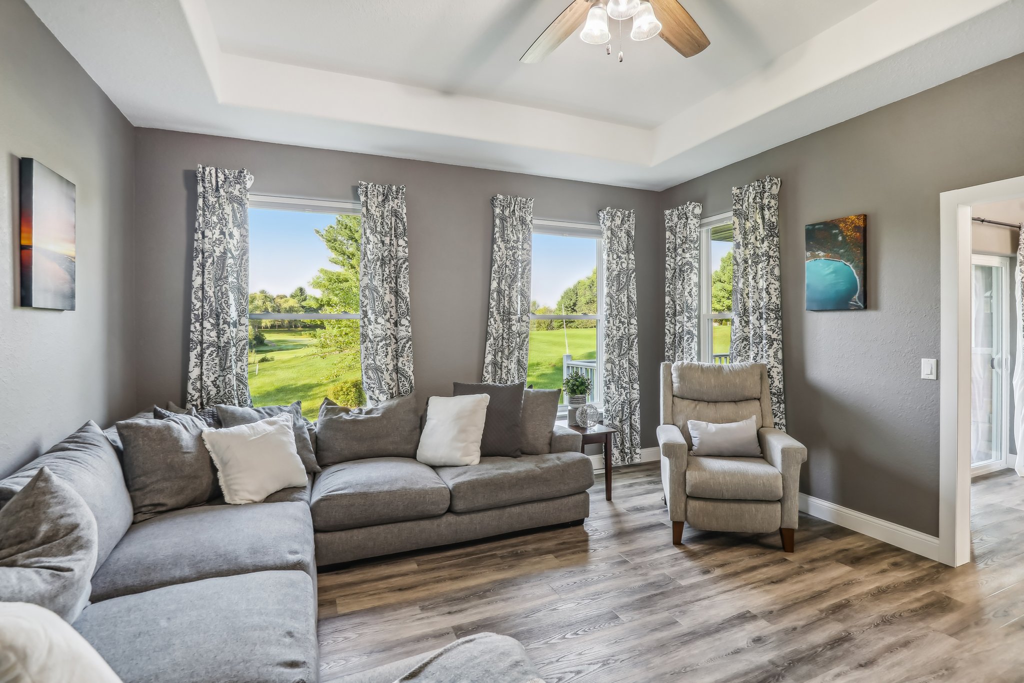 Top Reasons to Choose the Ferraro Real Estate Team for Luxury Home Sales in McFarland, WI header image.