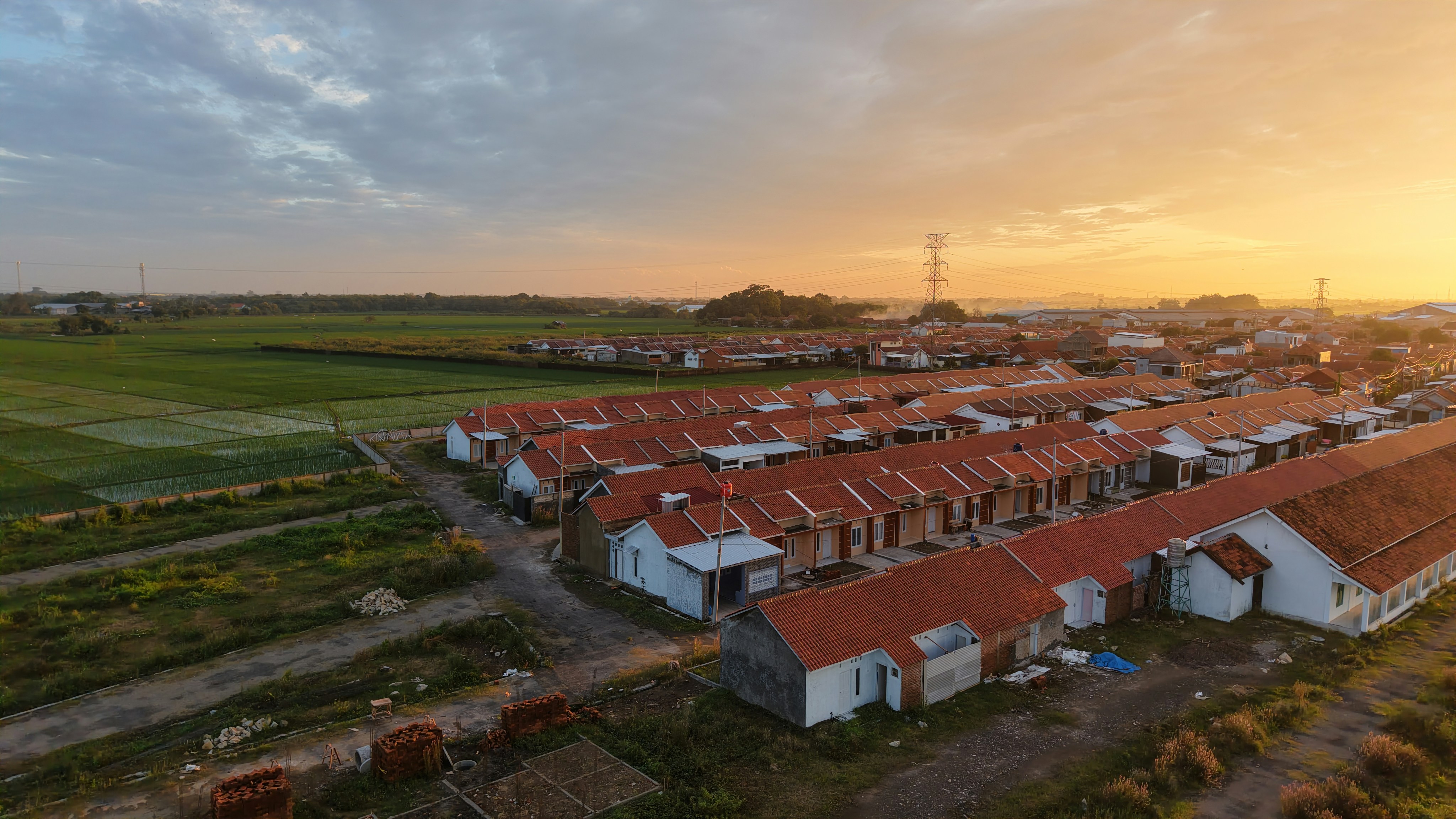 This Week's Real Estate Market Update for Cincinnati Area header image.