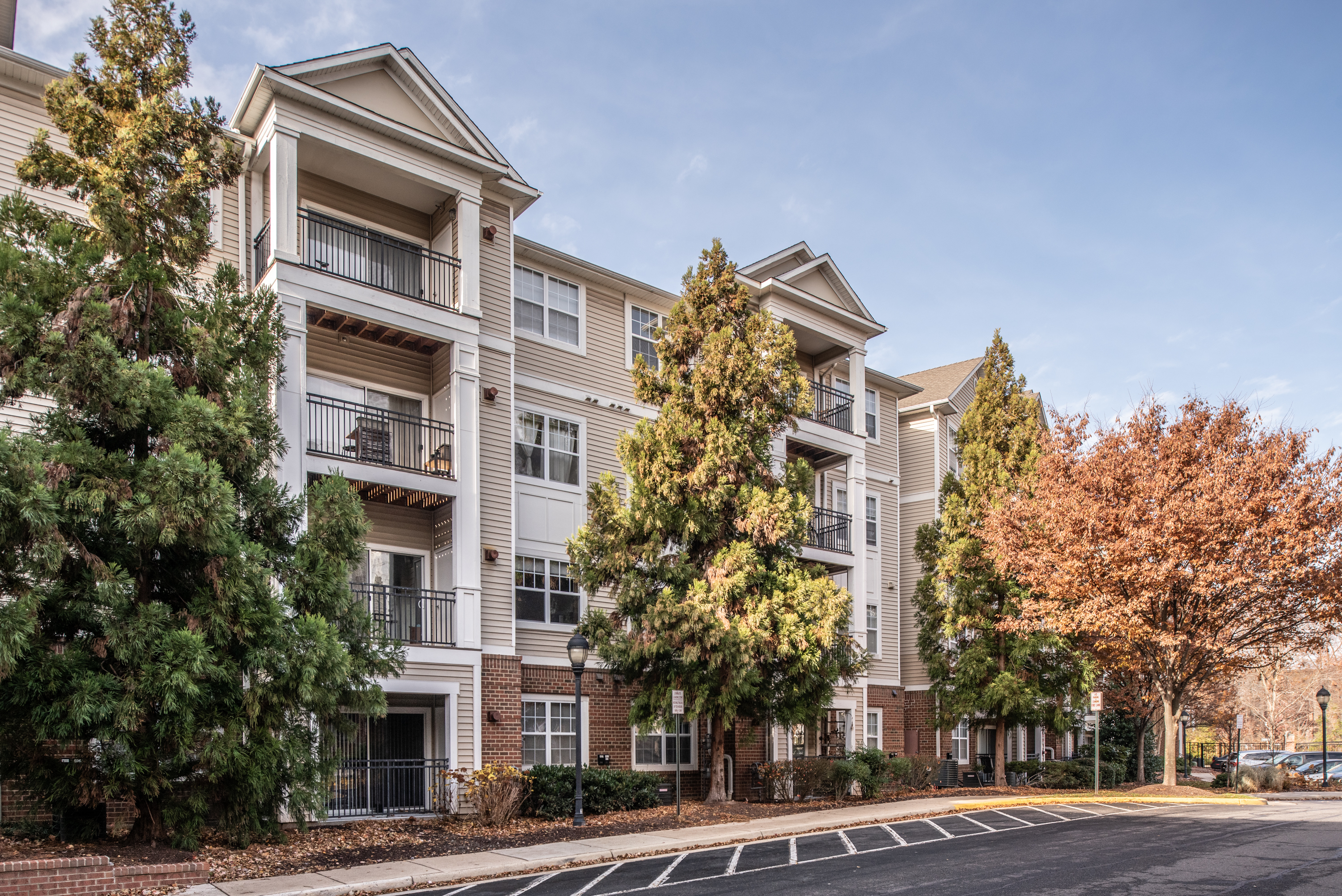 Bryson 12954 Centre Park Cir #305 Herndon VA 20171 Open House! By-12:45Team header image.