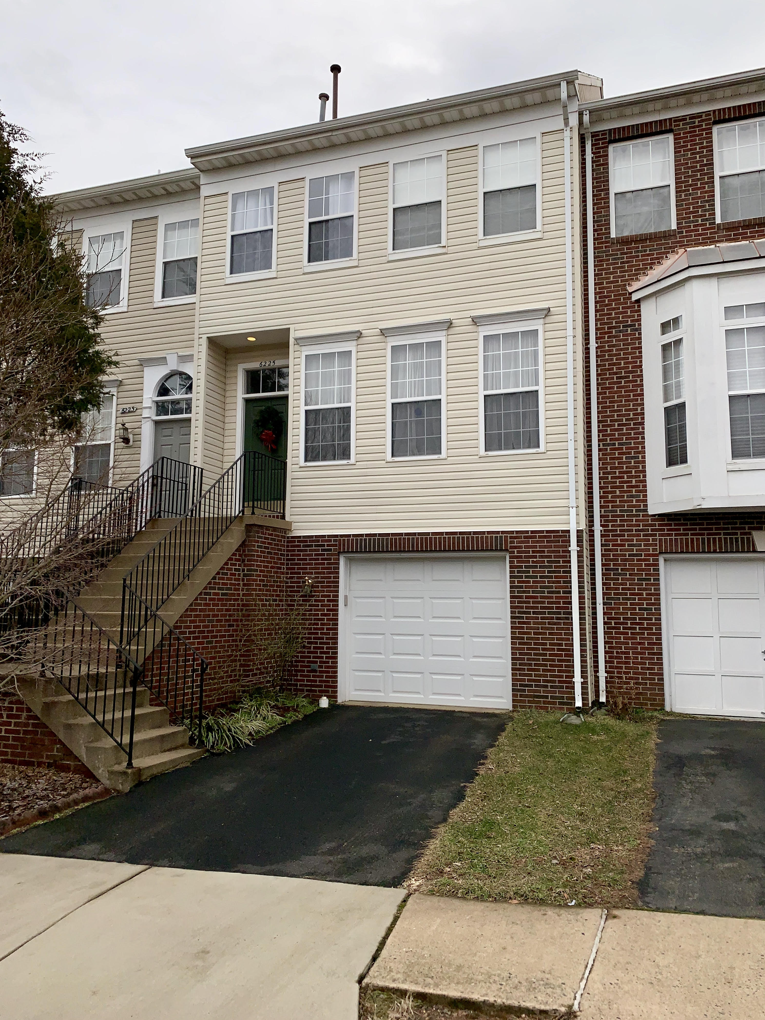 Bryarton 6225 Frosty Winter Court, Centreville, VA 20120 Coming Soon! By-12:45Team header image.