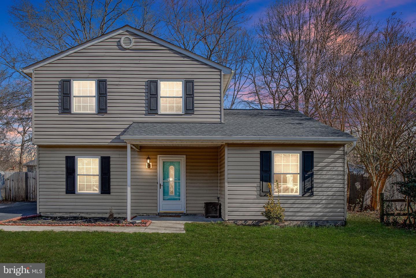 Oak Grove Terrace - 5509 Peters Ln Fredericksburg, VA 22407- Just Listed by 12:45 Team! header image.