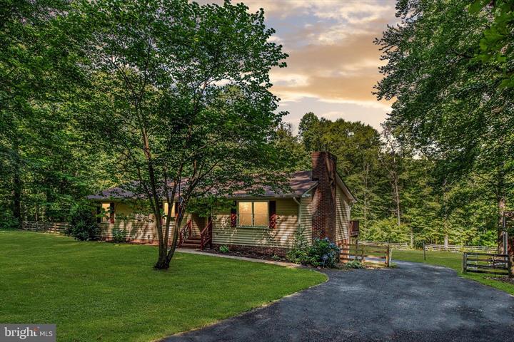 8802 Millwood Dr. Spotsylvania VA 22551 - Open House by 12:45 Team!! header image.