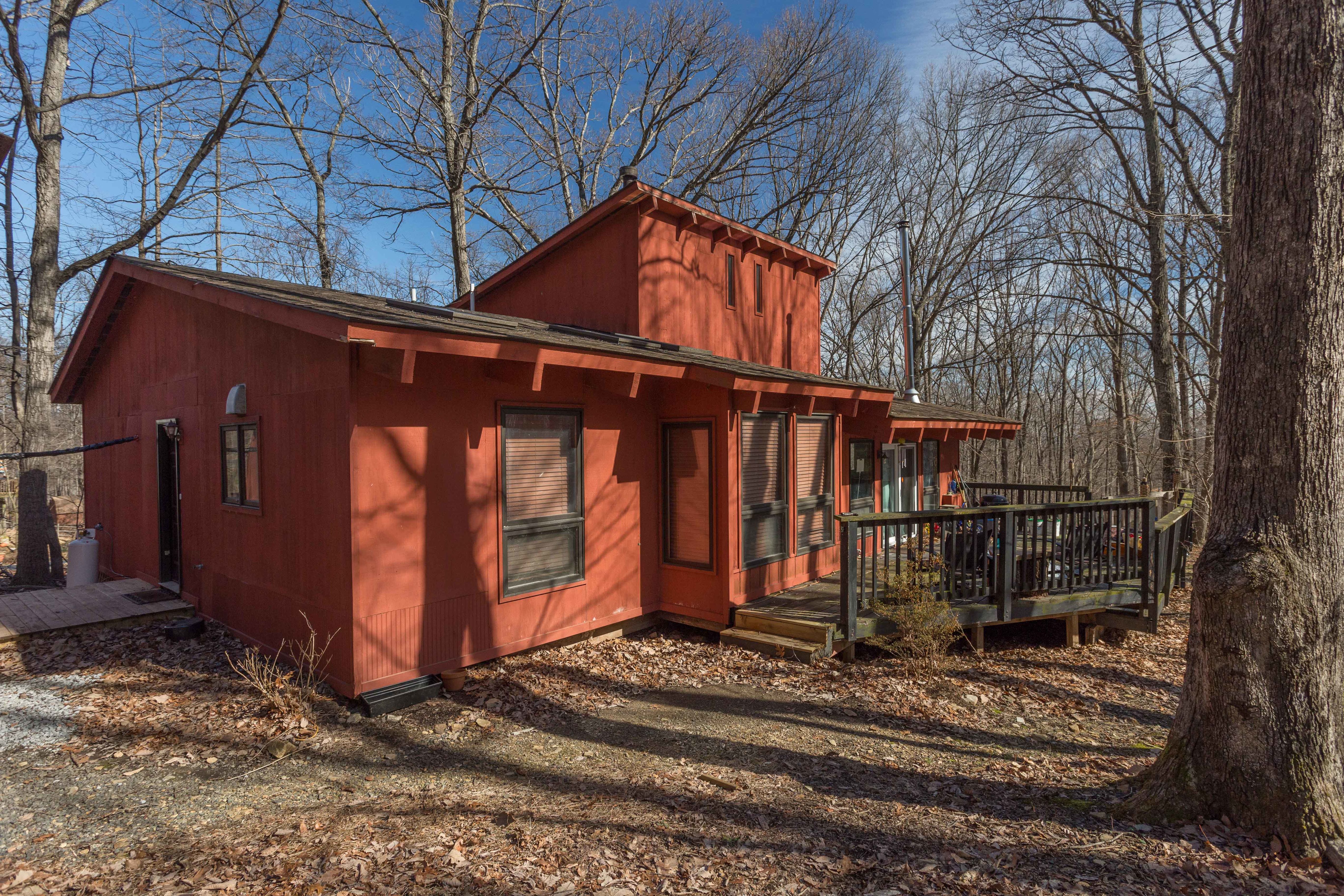 Bull Run Mountain Estate 1605 Mercer Rd, Haymarket, VA 20169 Just Listed! By-12:45Team header image.