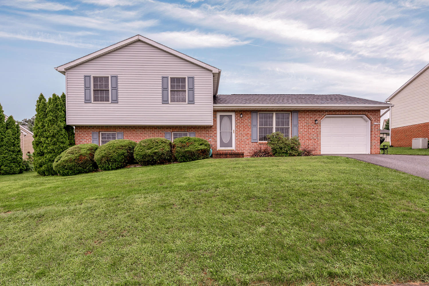 Whispering Hills 34 Amanda Dr, Smithsburg, MD 21783 For Sale! By-12:45Team header image.