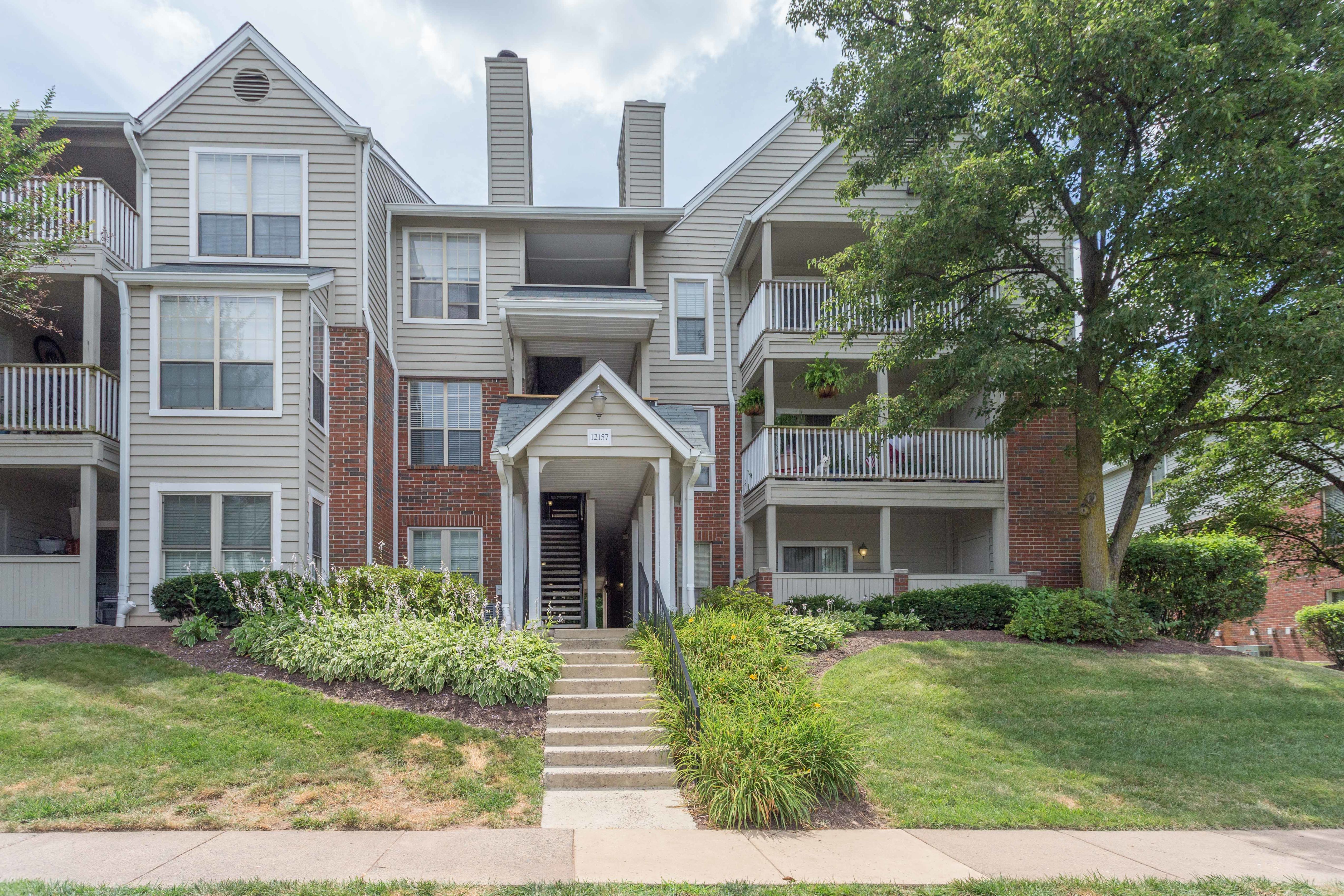 Penderbrook Square 12157 Penderview Terr, #825, Fairfax, VA 22033 Open House! By-12:45Team header image.