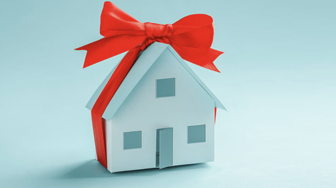 Your House Could Be the #1 Item on a Homebuyer’s Wish List During the Holidays header image.