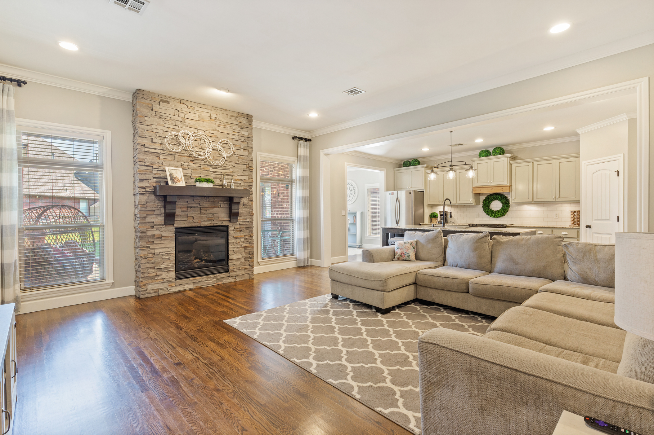 5 Great Housewarming Gifts for 2024 under $50 header image.