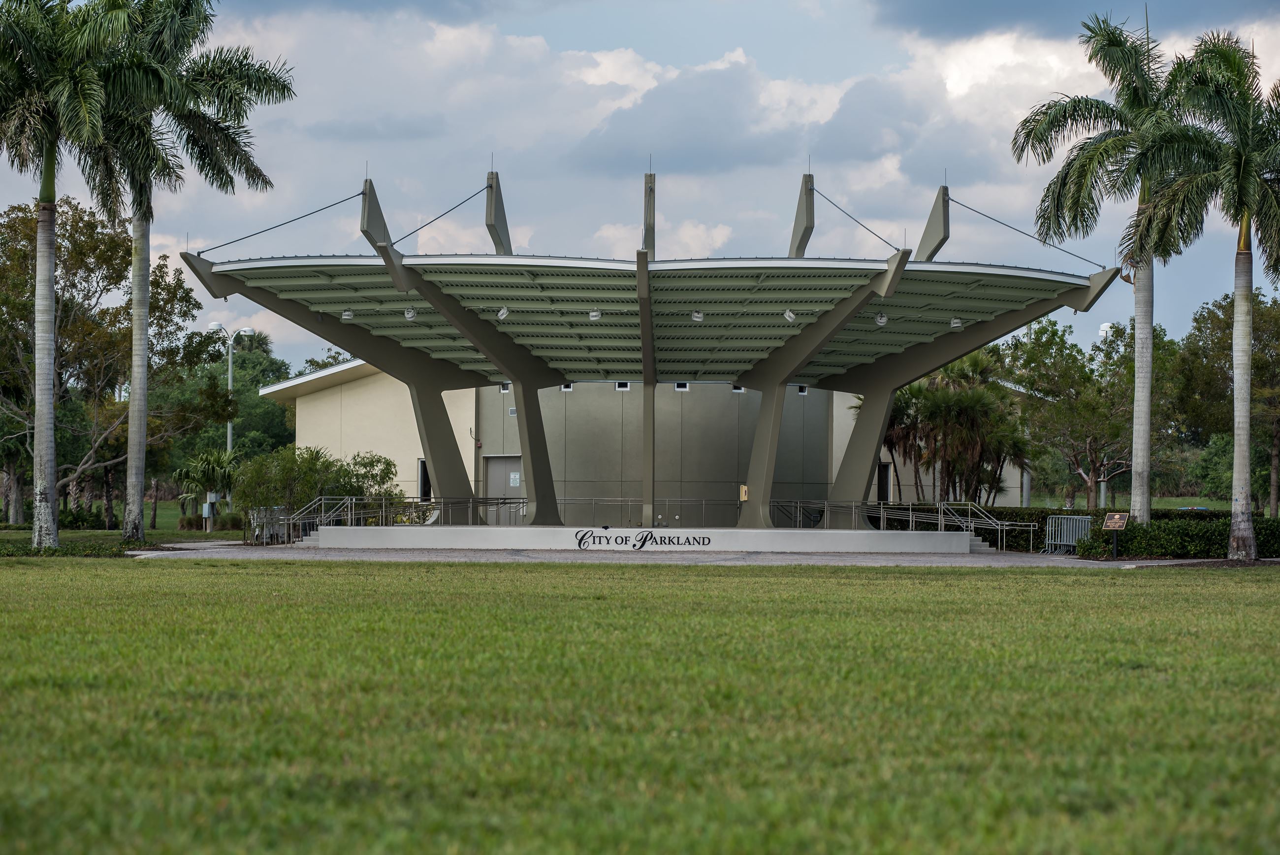 Pine Trails Park Parkland