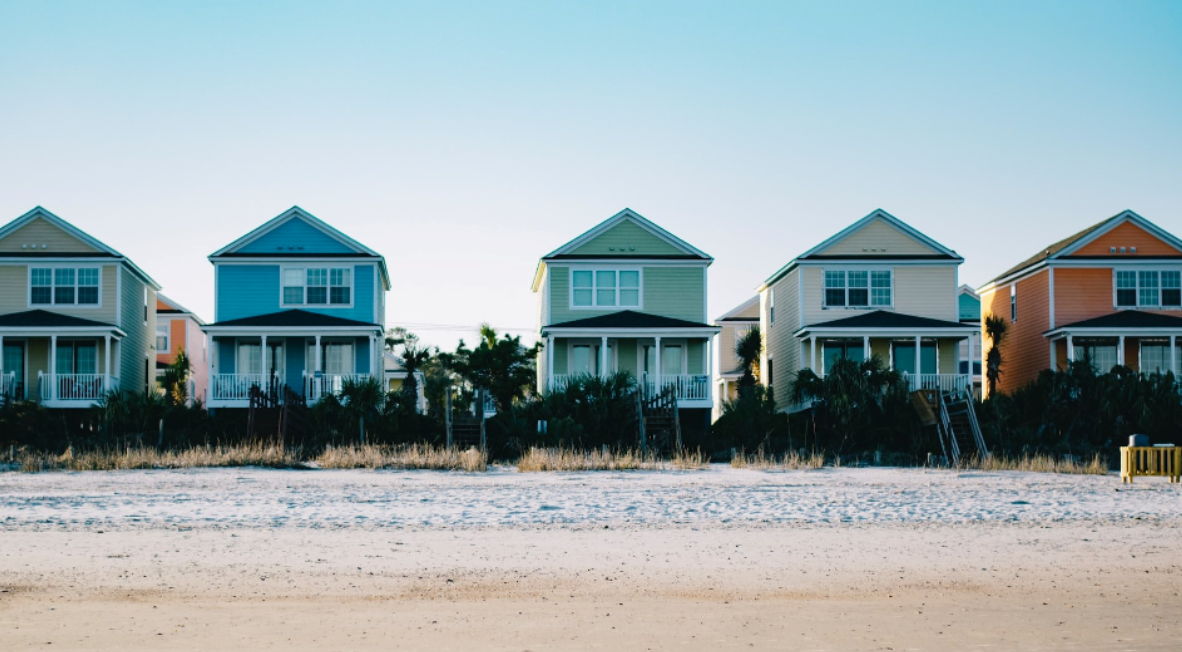 Life-changing Benefits of Owning a Vacation Home in Florida header image.