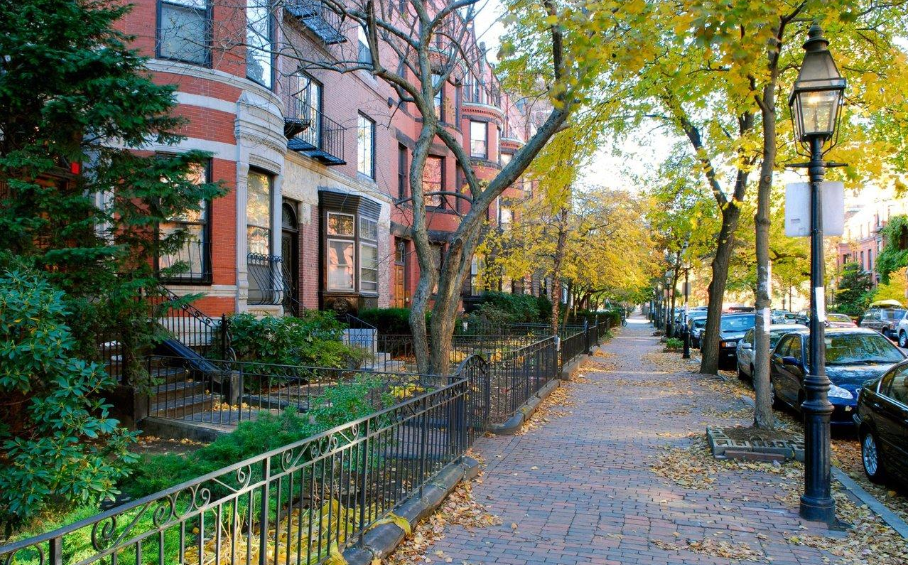 Boston on Foot: Why September Is the Perfect Month to Explore the City One Neighborhood at a Time header image.