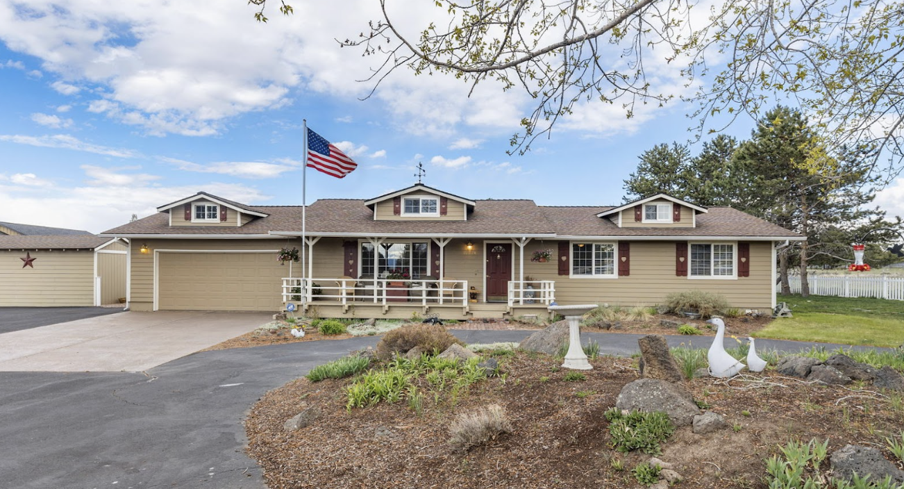 May 2022 Snapshot - Bend/Redmond header image.