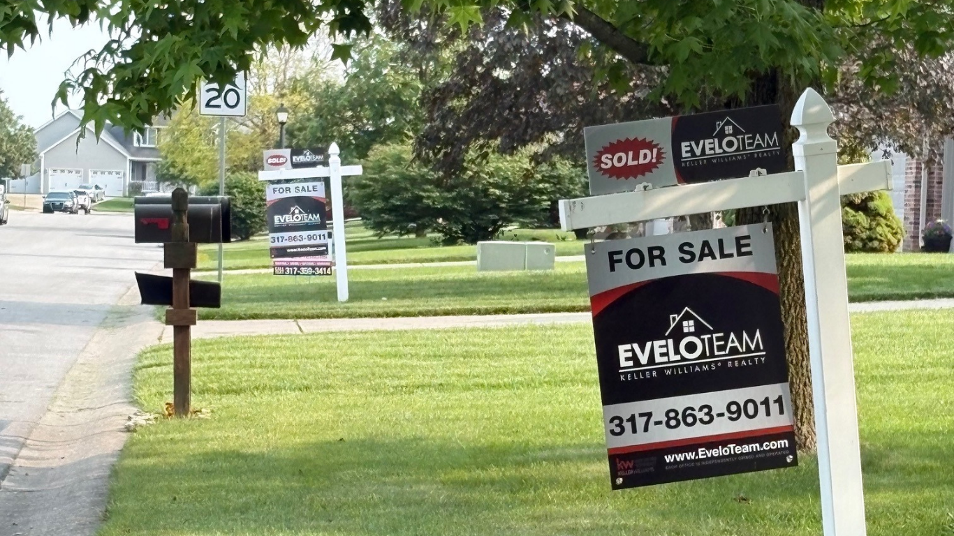  Evelo Team Realtors celebrating a home sale in Fishers, Indiana.