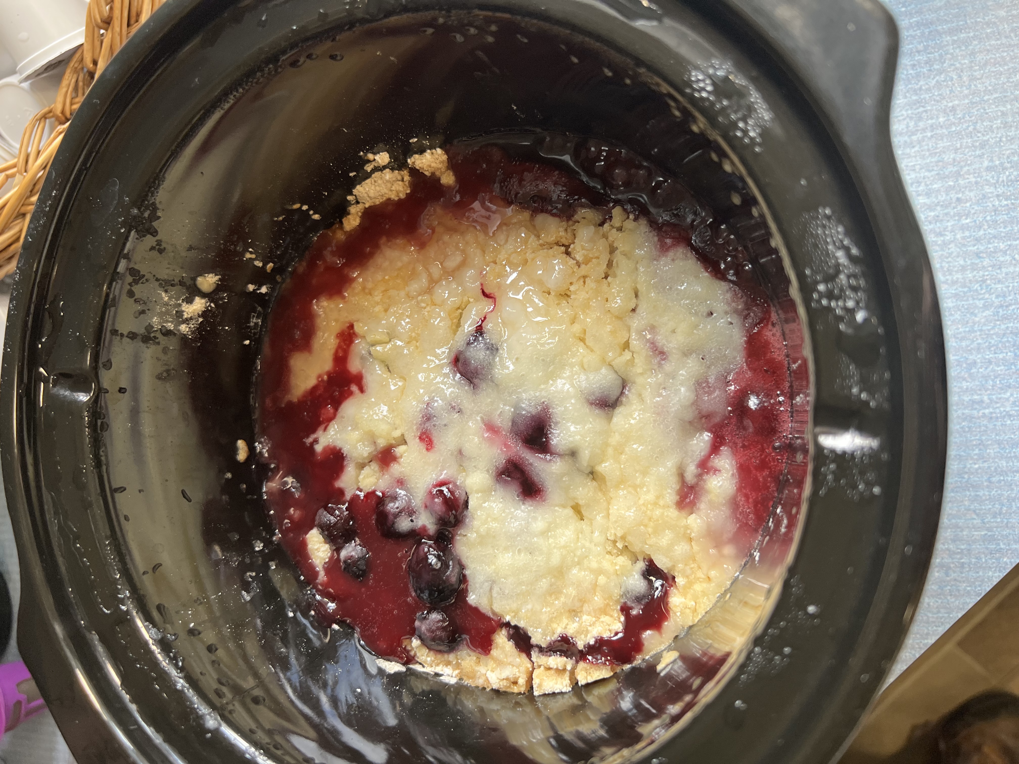 Delicious Crockpot Dessert header image.