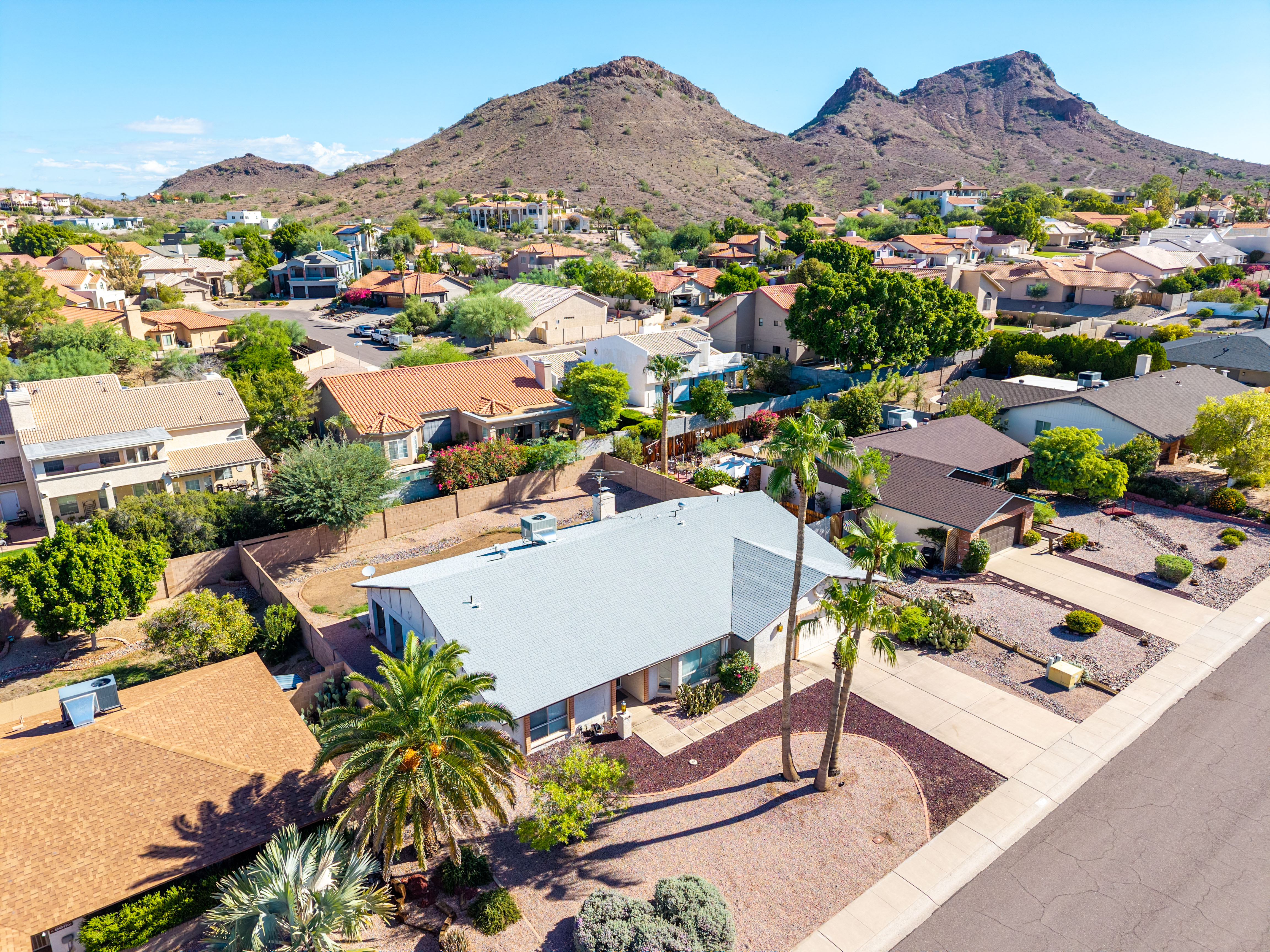 What Buyers Love About Houses for Sale in Moon Valley header image.