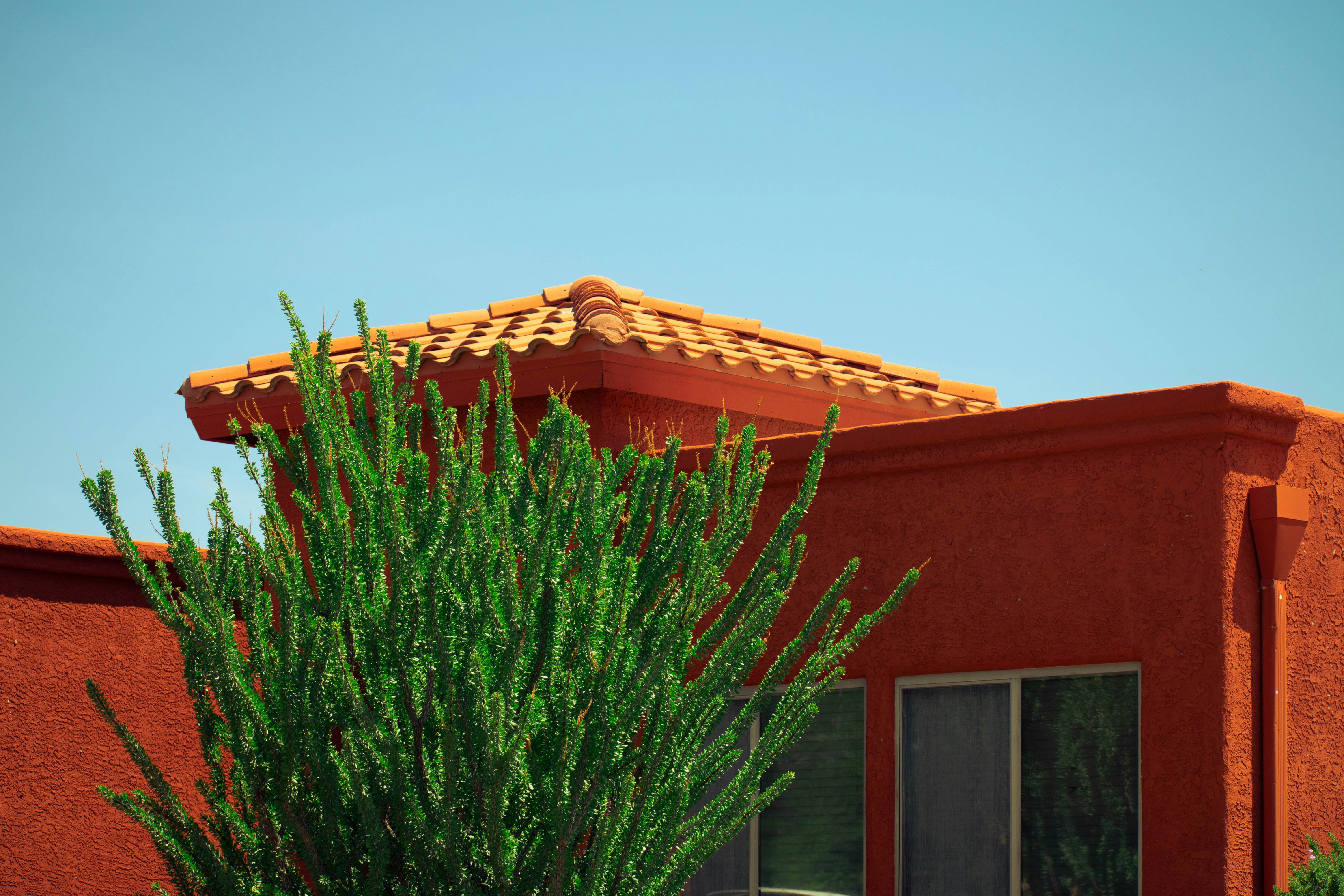 Key Factors to Consider When Buying a Home in Gilbert, AZ header image.