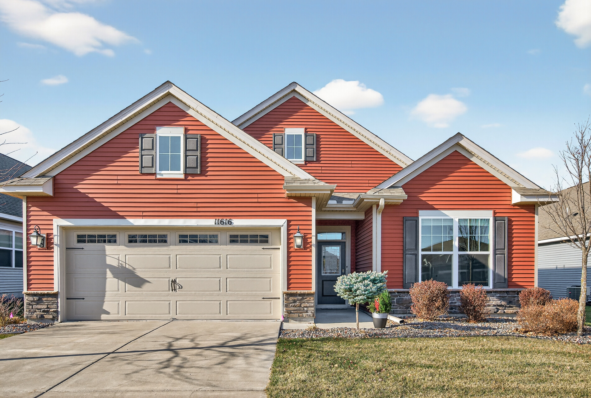 What Repairs Should I Make Before Selling My Home in Champlin, MN? header image.