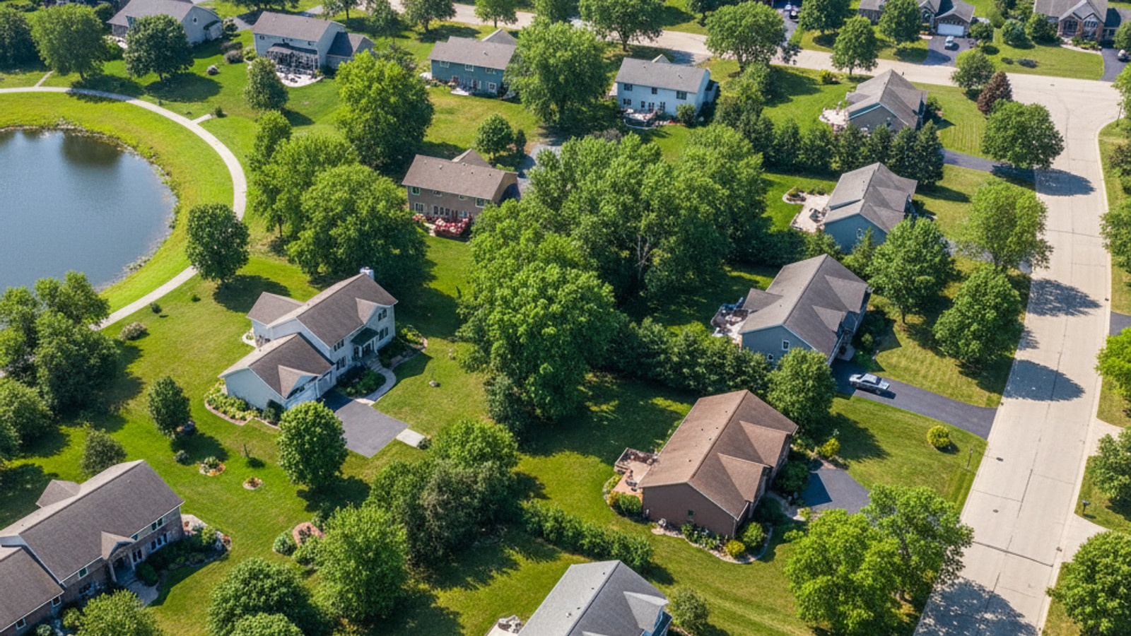 Navigating Your 2026 Home Sale: Seller Closing Costs in Blaine, MN header image.