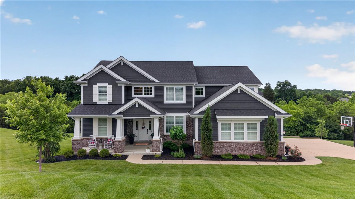 Move-In Ready & Made for Entertaining in Pevely Farms: 124 Stewards Lane header image.