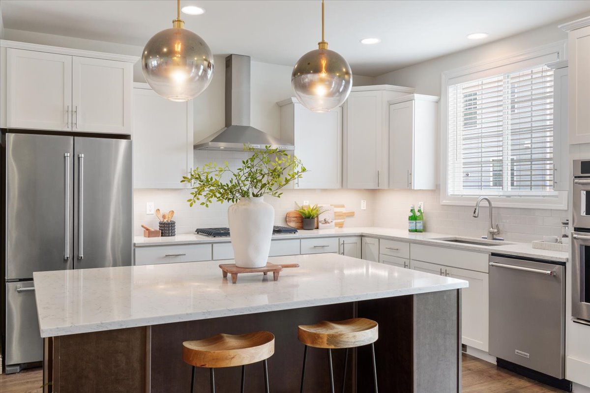 Complete This Checklist Before Listing Your Home header image.