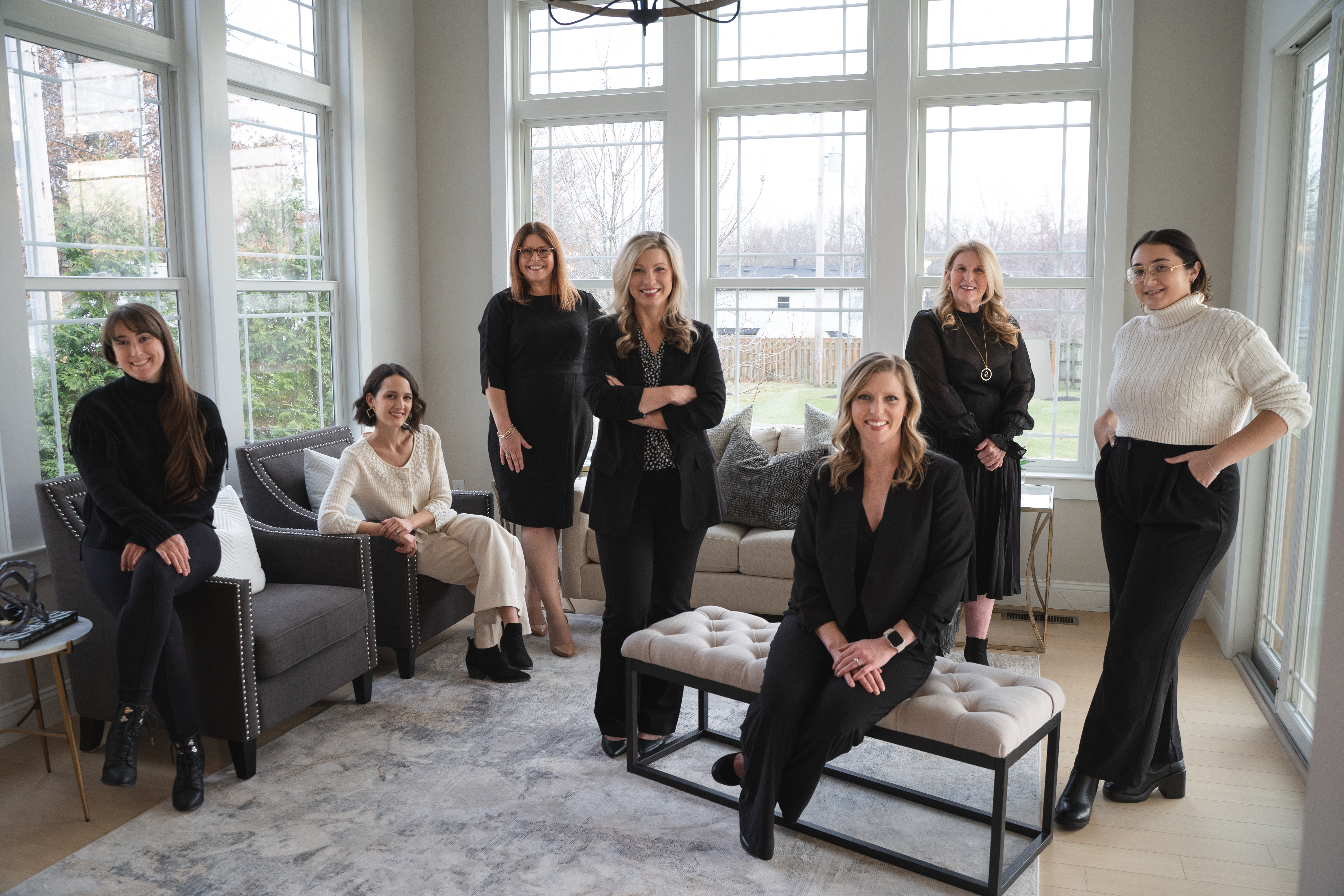 Searching for an EXCEPTIONAL Administrative Assistant & Office Manager to join our fast-growing real estate team! header image.