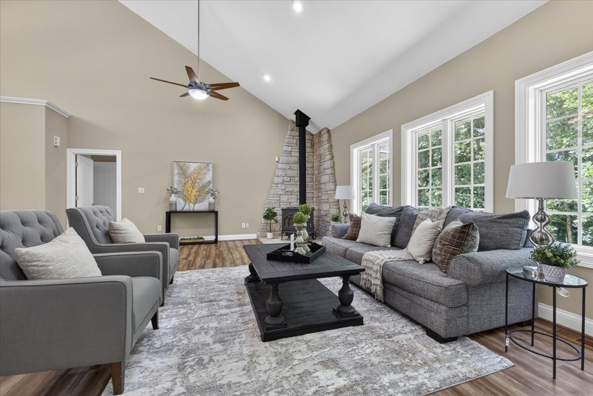 Your Private Resort on 3 Acres: 18517 Gredan Court header image.
